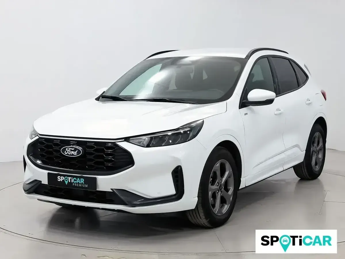 Usado Ford Kuga ST-Line 150 CV (110 kW) 2025 Blanco SUV