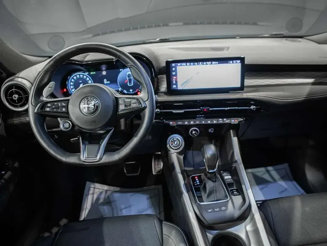 Usado Alfa Romeo Tonale Veloce 131 CV (96 kW) 2024 Gris SUV