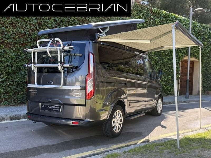 Usado Ford Tourneo Titanium 130 CV (95 kW) 2021 Gris / plata Monovolumen