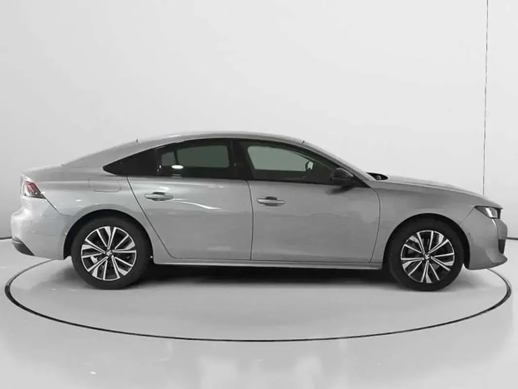 Usado Peugeot 508 Allure 131 CV (96 kW) 2022 Gris Berlina