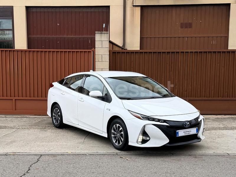 Usado Toyota Prius Advance 122 CV (89 kW) 2021 Blanco Berlina