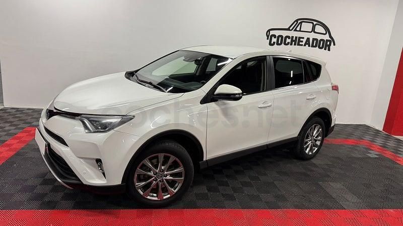 Usado Toyota RAV4 Hybrid Advance 197 CV (144 kW) 2017 Blanco SUV