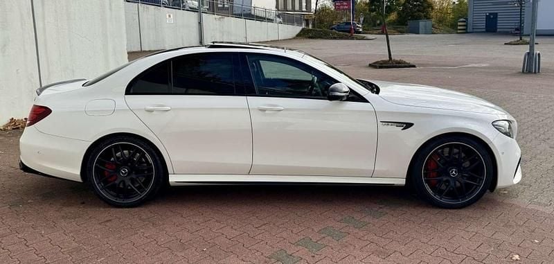 Usado Mercedes E63 AMG AMG 612 CV (450 kW) 2019 Blanco Berlina