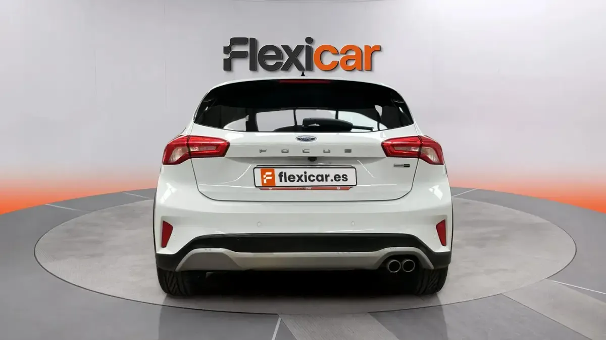 Usado Ford Focus ST-Line X 125 CV (91 kW) 2021 Blanco Berlina