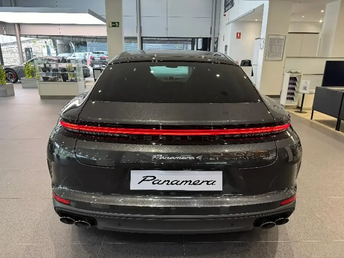 Nuevo Porsche Panamera 4 E-Hybrid 470 CV (345 kW) 2026 Gris/plata Utilitario