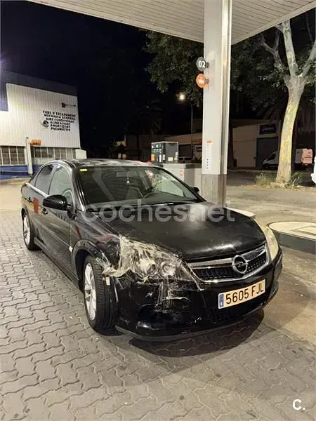 Usado Opel Vectra Sport 120 CV (88 kW) 2006 Negro Berlina