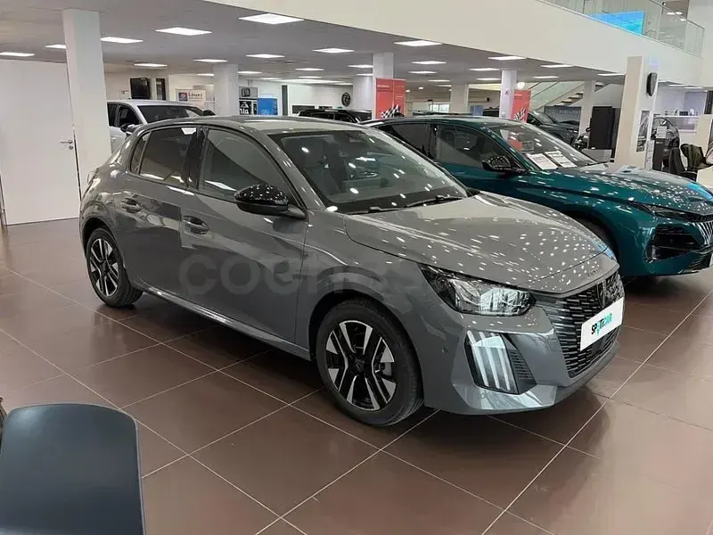 Nuevo Peugeot 208 Allure 110 CV (80 kW) 2025 Gris / plata Utilitario