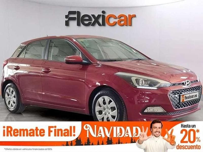 Rojo Usado 2017 Hyundai i20 Utilitario | 8990 € (Precio justo) - Imagen 1/4