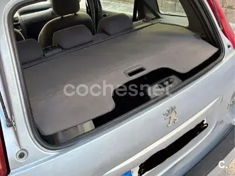 Usado Peugeot 206 70 CV (51 kW) 2005 Azul Berlina