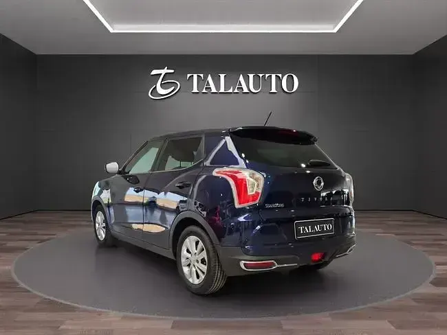 Usado SsangYong Tivoli Limited 128 CV (94 kW) 2019 Azul SUV
