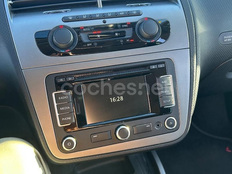 Usado Seat Altea I-Tech 125 CV (91 kW) 2014 Blanco Monovolumen