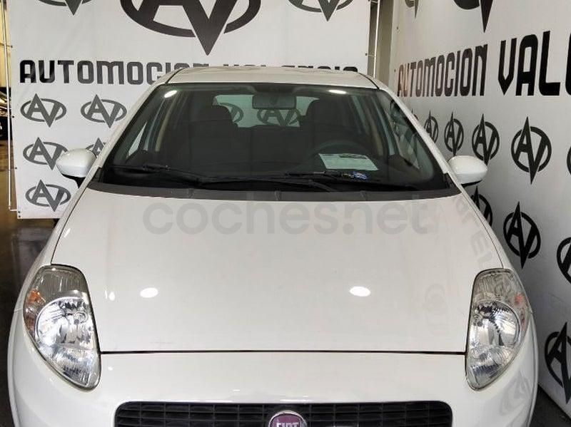 Usado Fiat Punto Active 75 CV (55 kW) 2011 Blanco Utilitario