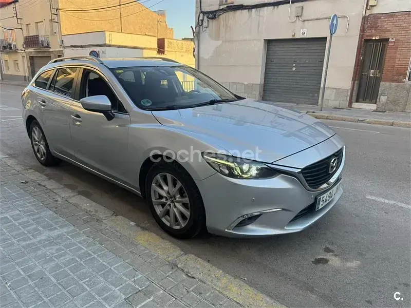 Usado Mazda 6 Luxury 150 CV (110 kW) 2015 Gris / plata Familiar