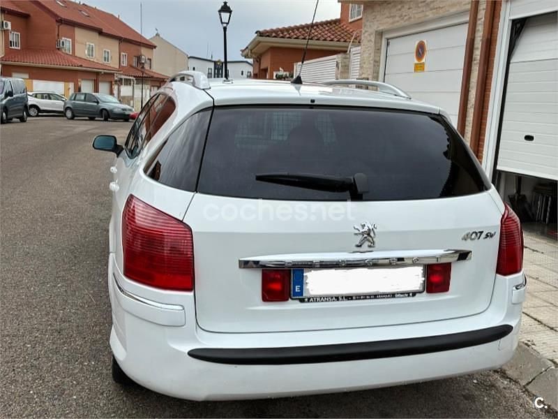 Usado Peugeot 407 Sport 136 CV (100 kW) 2008 Blanco Familiar