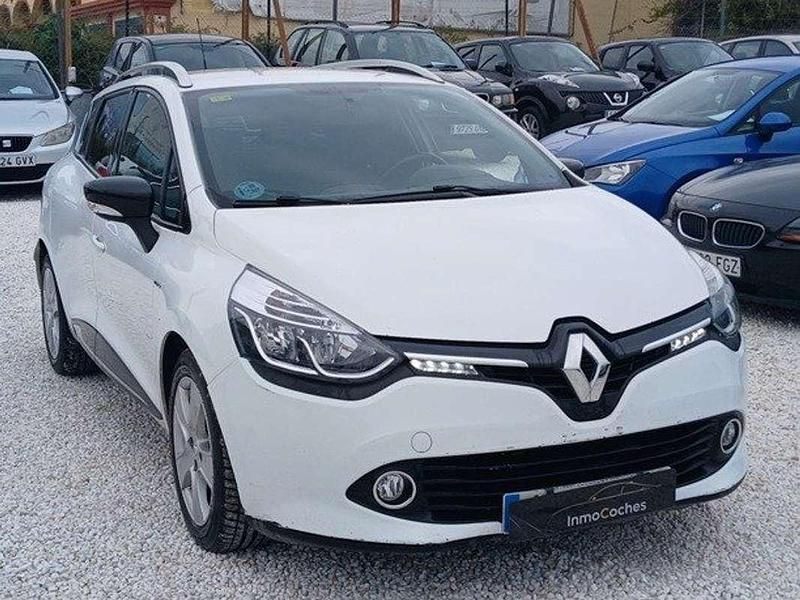 Usado Renault Clio GrandTour LIMITED 90 CV (66 kW) 2016 Blanco Familiar
