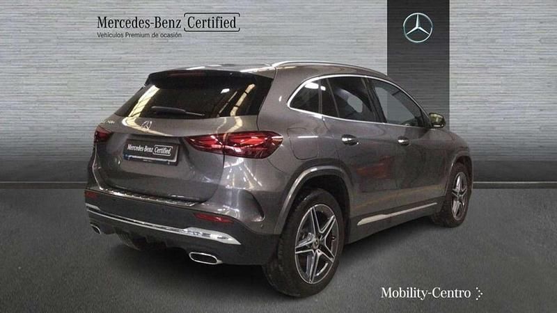 Usado Mercedes GLA250 218 CV (160 kW) 2024 Gris SUV