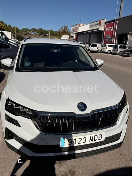 Blanco Usado 2022 Skoda Karoq Ambition SUV | 21.000 € (Buen precio) - Imagen 1/4
