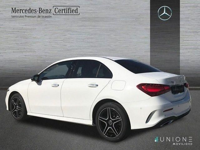 Usado Mercedes A250 AMG line 218 CV (160 kW) 2024 Blanco polar