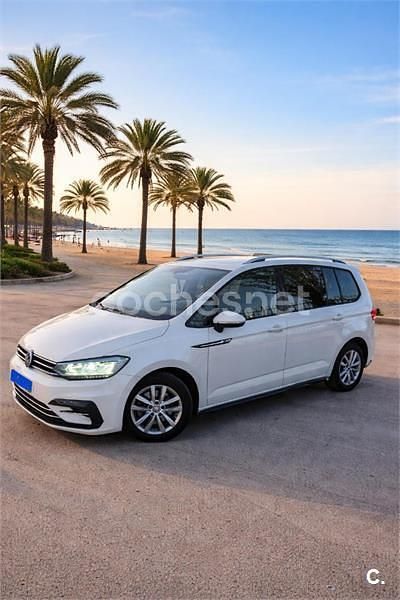 Usado VW Touran Advance 115 CV (84 kW) 2018 Blanco Monovolumen