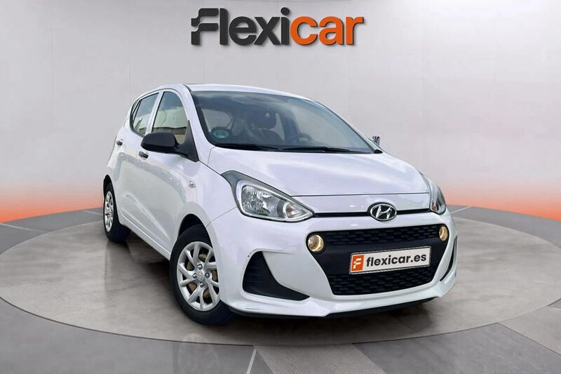 Blanco Usado 2017 Hyundai i10 Utilitario | 8490 € (Precio justo) - Imagen 1/4