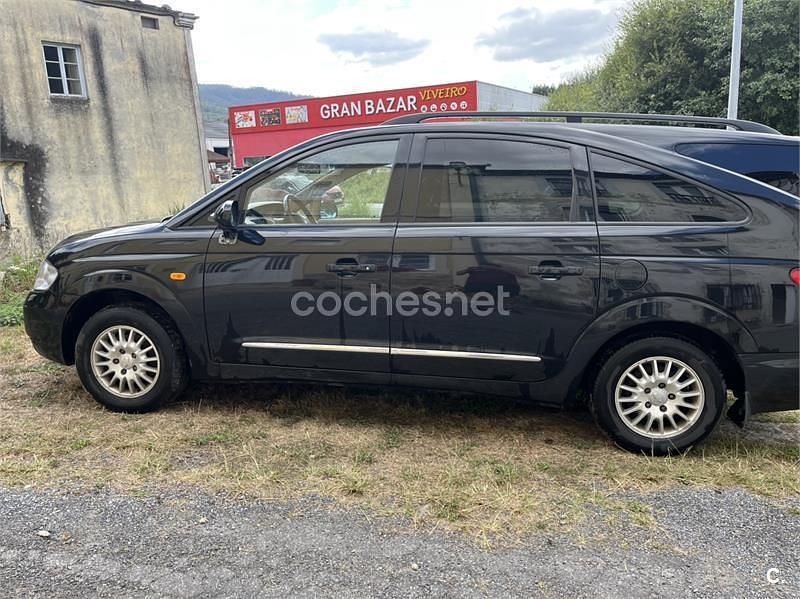Usado Ssangyong (KGM) Rodius 165 CV (121 kW) 2010 Negro Monovolumen