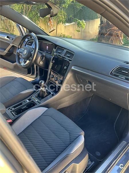 Usado VW Golf VII Sport 150 CV (110 kW) 2018 Gris / plata Berlina