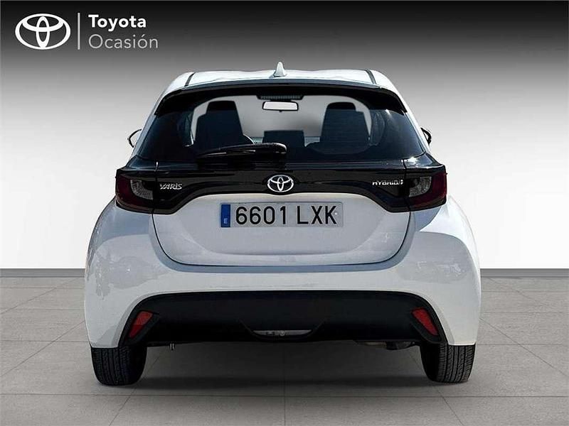Usado Toyota Yaris Hybrid Business Edition 116 CV (85 kW) 2022 Utilitario