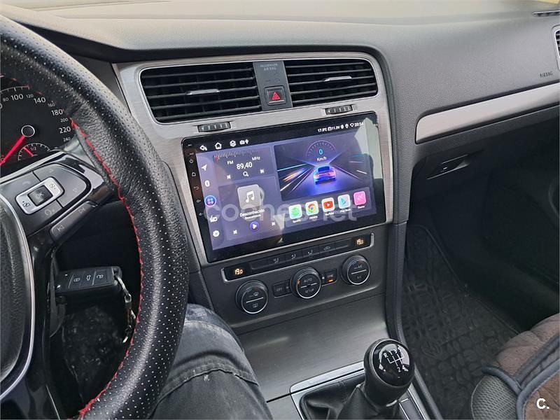 Usado VW Golf VII 105 CV (77 kW) 2013 Beige Berlina