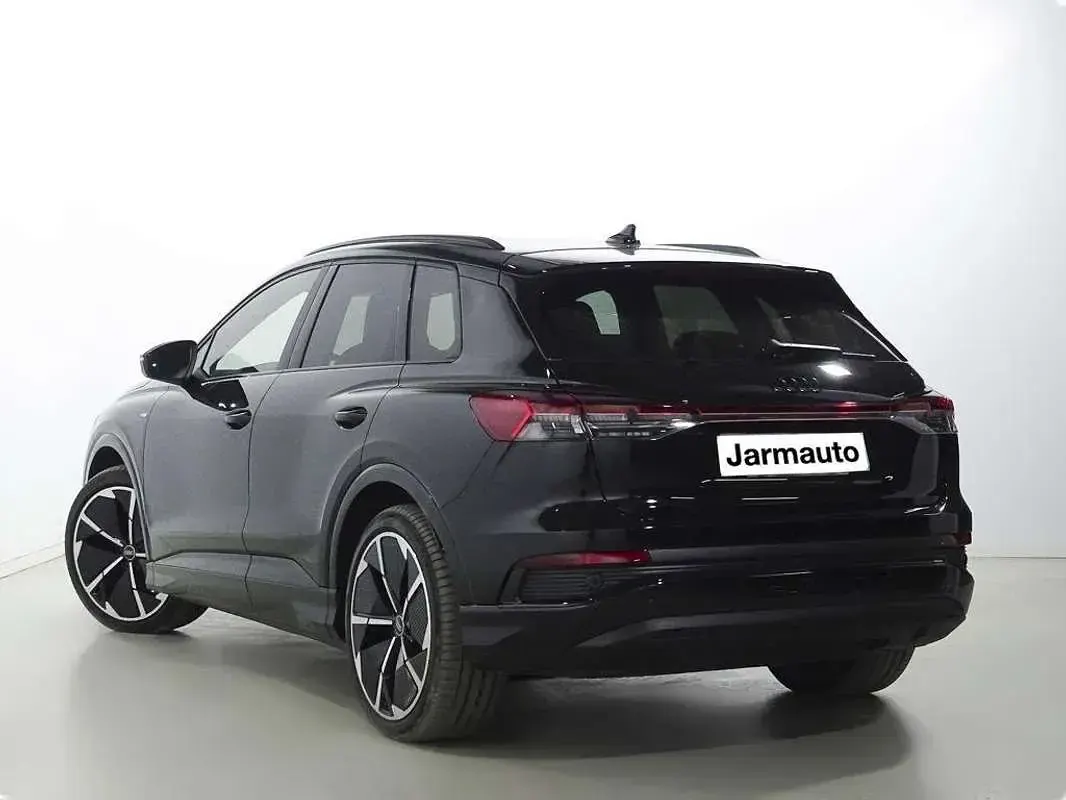 Usado Audi Q4 e-tron 150 kW (204 CV) 2023 Negro SUV