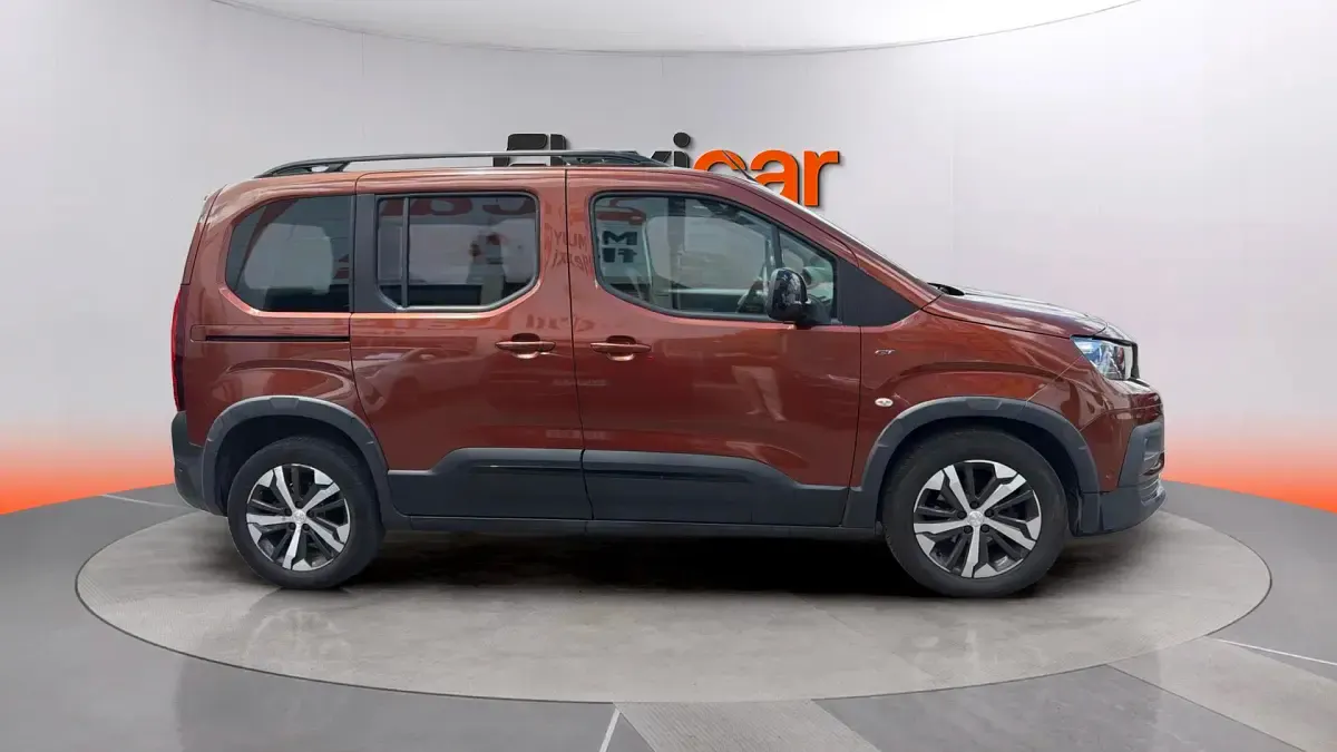 Usado Peugeot Rifter Active 101 CV (74 kW) 2021 Naranja Monovolumen