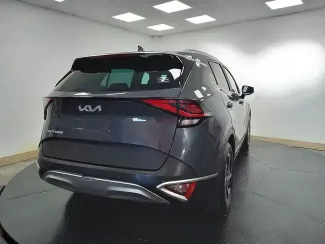 Usado Kia Sportage Plus 116 CV (85 kW) 2022 Gris SUV