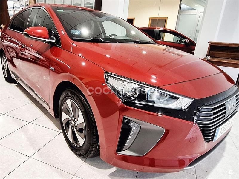 Usado Hyundai Ioniq 141 CV (103 kW) 2019 Granate Utilitario