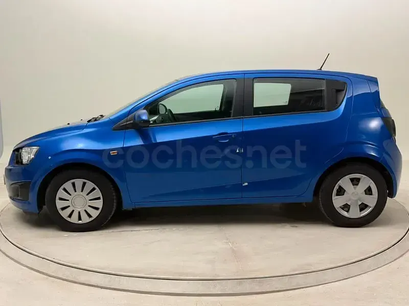 Usado Chevrolet Aveo LT 75 CV (55 kW) 2013 Azul Berlina