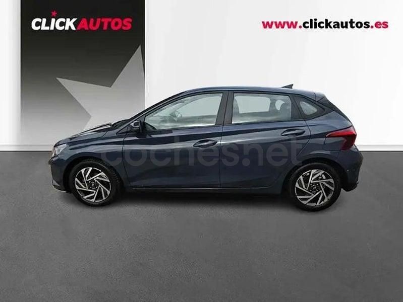Usado Hyundai i20 100 CV (73 kW) 2025 Gris / plata Utilitario
