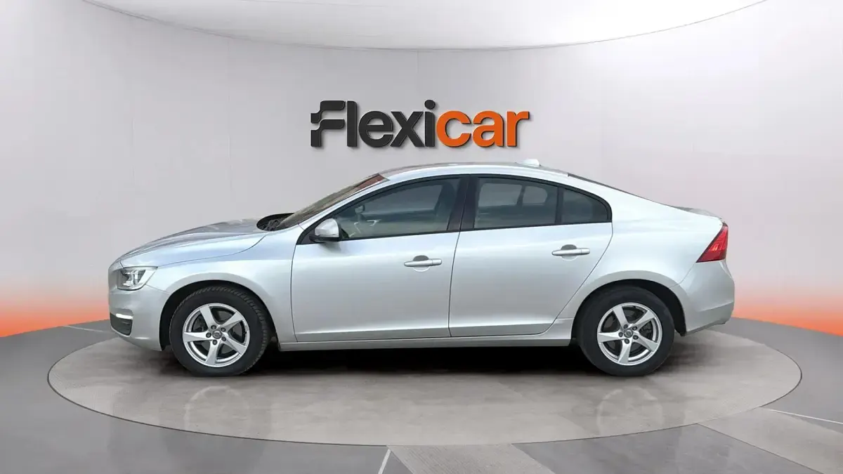 Begagnad Volvo S60 Momentum 120 HK (88 kW) 2016 Grå Sedan