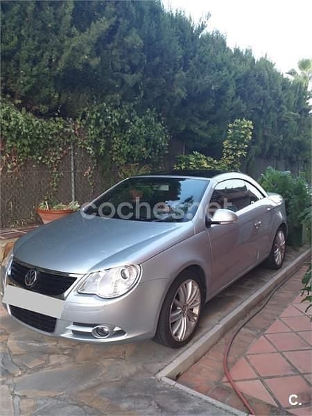 Usado VW Eos Individual 140 CV (102 kW) 2008 Gris / plata Descapotable