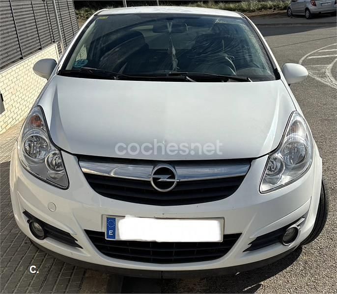 Blanco Usado 2011 Opel Corsa Berlina | 5500 € (Precio justo) - Imagen 1/4