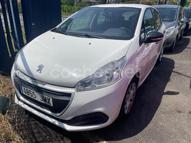 Blanco Usado 2016 Peugeot 208 Access Utilitario | 6999 € (Precio justo) - Imagen 1/4