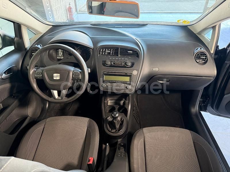 Usado Seat Altea Style 105 CV (77 kW) 2012 Gris / plata Monovolumen