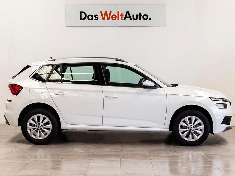 Usado Skoda Kamiq Ambition 95 CV (69 kW) 2022 Blanco SUV