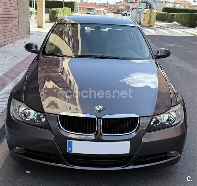 Gris / plata Usado 2006 BMW 320 Berlina | 5100 € (Precio justo) - Imagen 1/4
