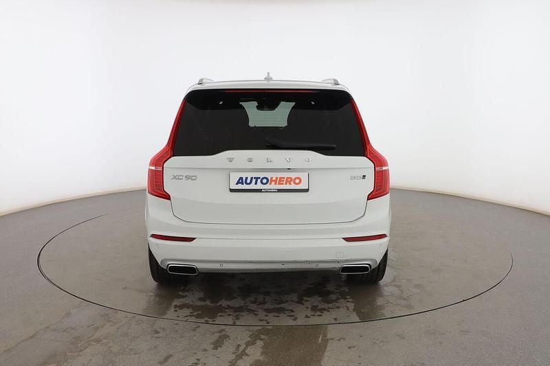 Usado Volvo XC90 Momentum 230 CV (169 kW) 2021 Blanco SUV