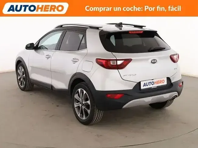 Usado Kia Stonic 101 CV (74 kW) 2020 Gris SUV