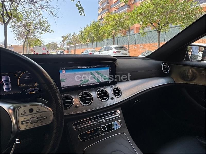 Usado Mercedes E220 194 CV (142 kW) 2019 Gris / plata Berlina