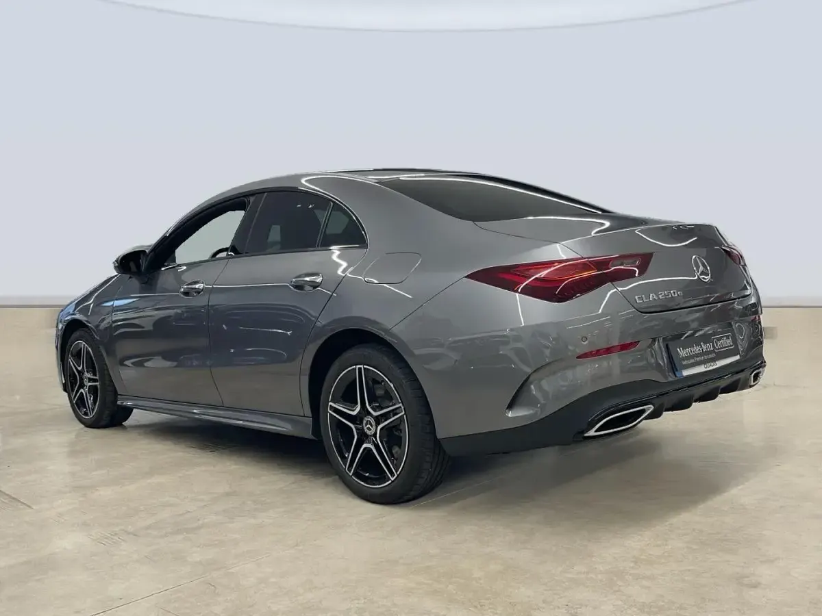 Usado Mercedes CLA250e 218 CV (160 kW) 2024 Gris Coupe