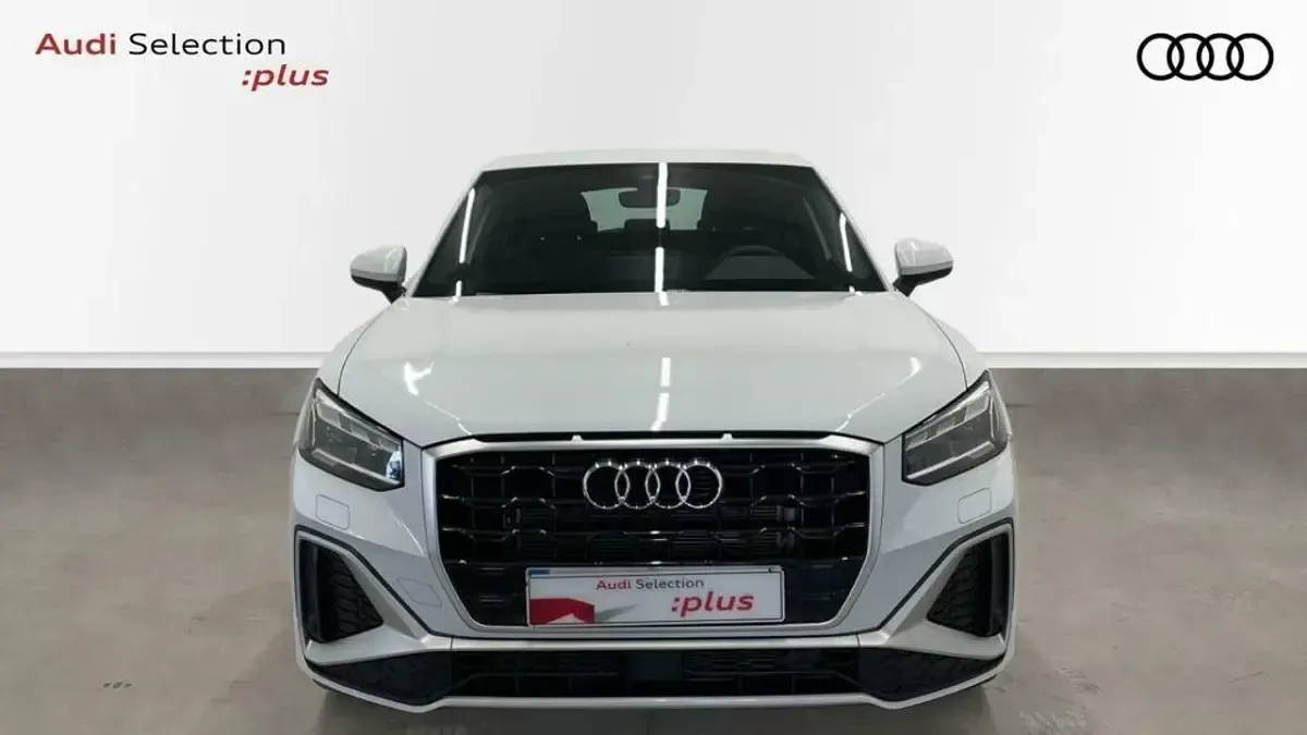 Käytetty Audi Q2 Ambiente 150 HP (110 kW) 2023 Valkoinen Katumaasturi