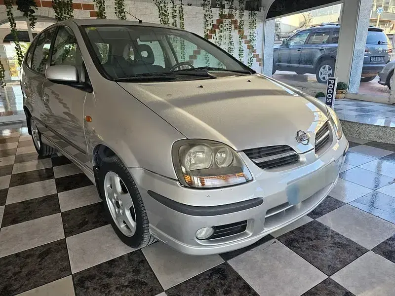 Occasion Nissan Almera Tino Comfort 114 ch (83 kW) 2002 Gris Monospace