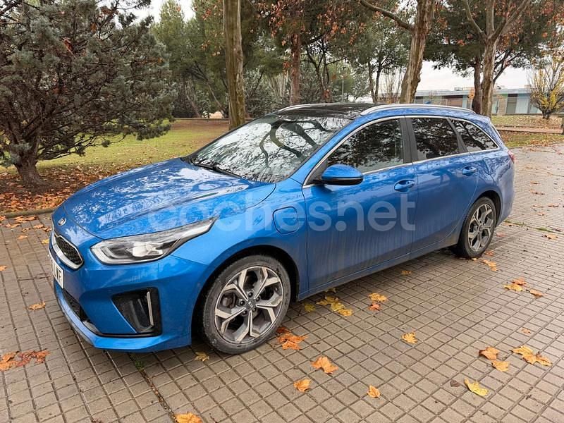 Usado Kia Ceed 160 CV (117 kW) 2022 Azul Utilitario