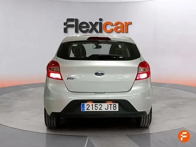 Usado Ford Ka 70 CV (51 kW) 2016 Gris