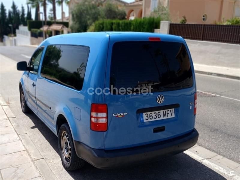 Usado VW Caddy 75 CV (55 kW) 2013 Azul Monovolumen